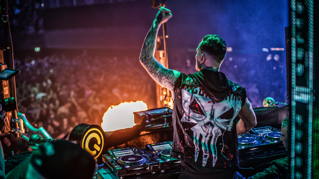 Q Dance Qapital 2019 Watch Requiem Presents The Reckoning At
